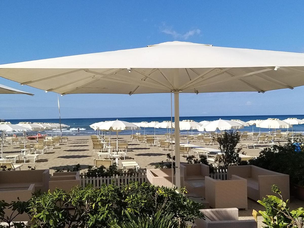 Aqua Boutique Hotel Castiglione della Pescaia Kültér fotó